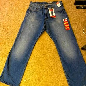 SOLD Mens Wrangler Jeans relaxed bootcut fit